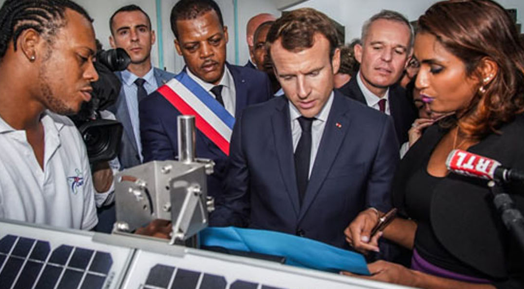 President Macron inaugurates the 24 Cairnet sensor network to measure Sargassum algae emanations